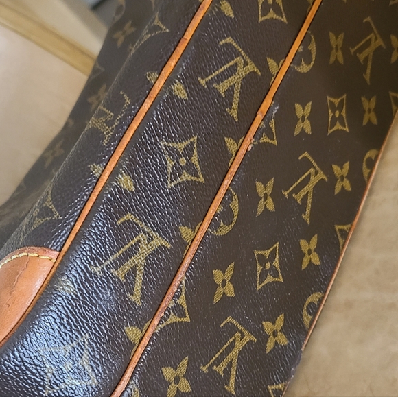 Authentic LV Nile - Picture 7 of 10